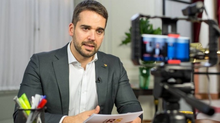 Leite diz que uso político da vacina contra covid-19 é "oportunista e mesquinho"