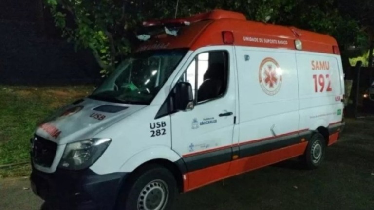 Motorista perde controle de ambulância em SP; acidente deixa 1 morto e 5 feridos