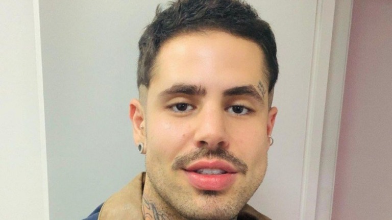 Ex-The Voice conta o que mudou após revelar ter HIV: "Não é sentença de morte"