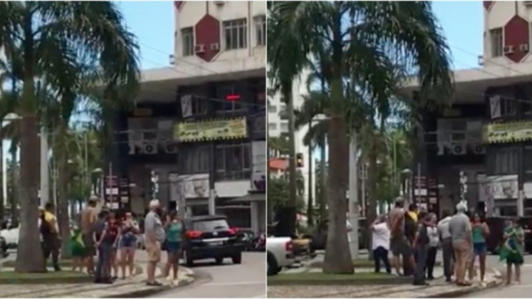VÍDEO: mulher finge ser bolsonarista, invade ato e discursa contra o presidente