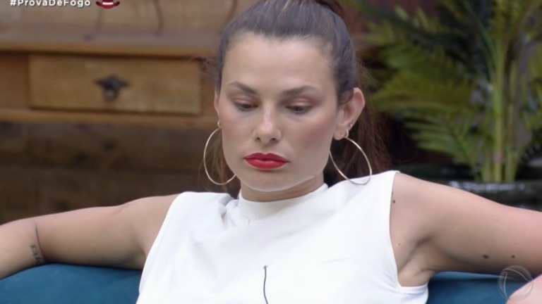 Dayane compara 'A Fazenda 13' com 'Grande Fratello': "Aqui levam para o pessoal"