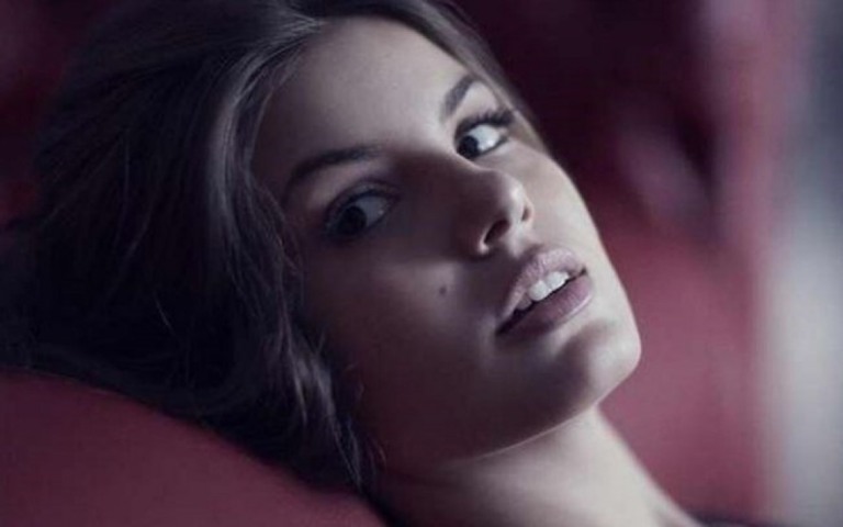 Verdades Secretas 2: Dublê grava final de Angel após saída de Camila Queiroz