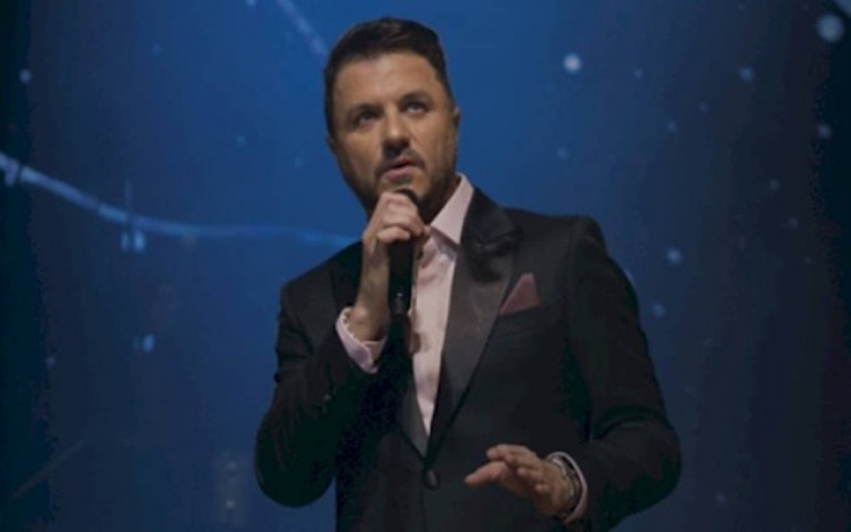 Mauricio Manieri apresenta o show "Classics" em São Paulo