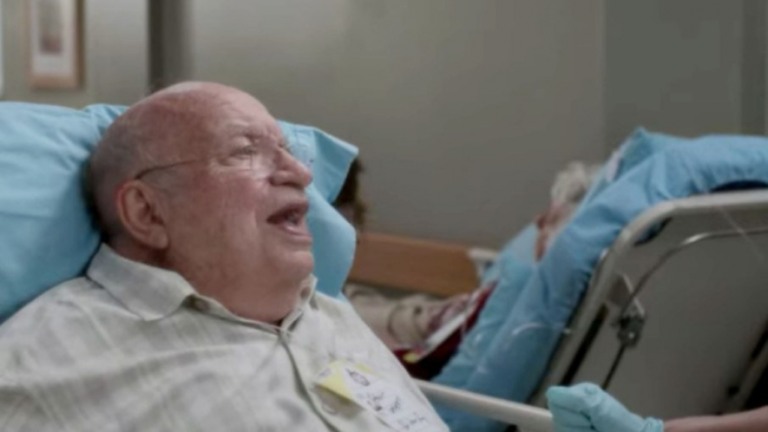 Morre Lou Cutell,  ator de 'Grey's Anatomy' e 'Seinfeld', aos 91 anos