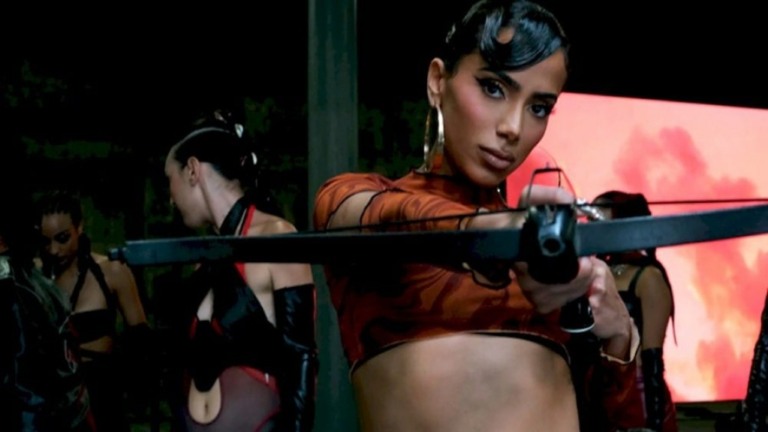 Anitta diz que brigou com produção de 'Faking Love' e que odiou o clipe