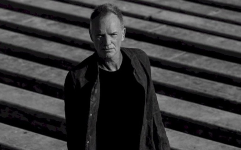 Sting: "The Bridge", gravado durante lockdown, é vibrante e reforça assinatura do artista