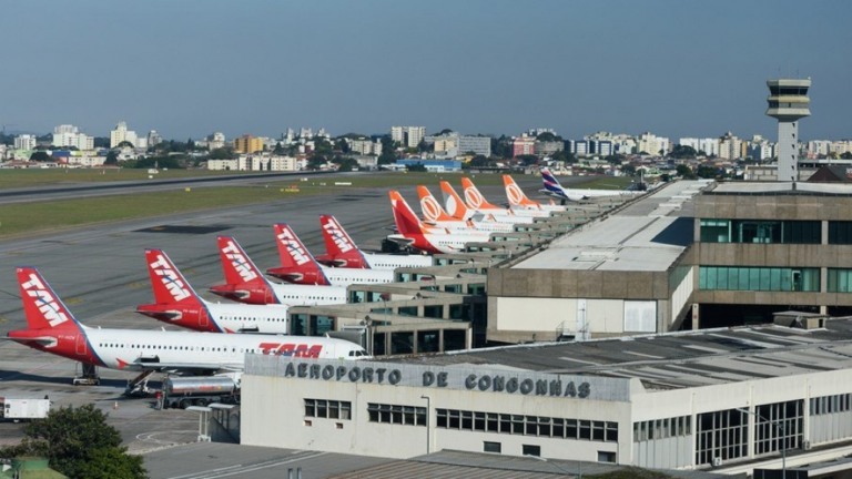 OMS pede que países mantenham fronteiras abertas com a África