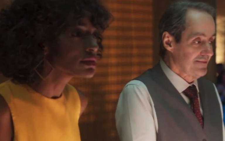 "Um Lugar ao Sol": Túlio e Ruth descobrem passado de Ravi com Christian