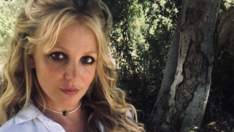 Após fim da tutela, Britney Spears celebra 40 anos fora do país
