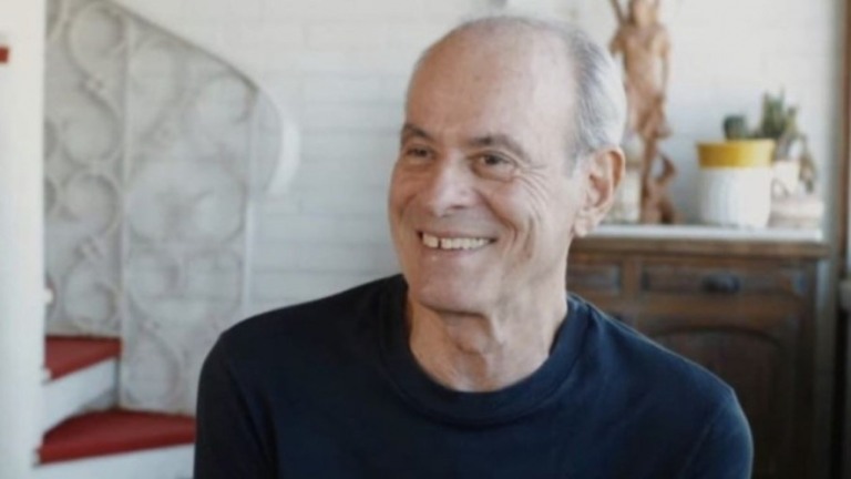 "Perdi quase todos os amigos e amores", diz Ney Matogrosso sobre envelhecer
