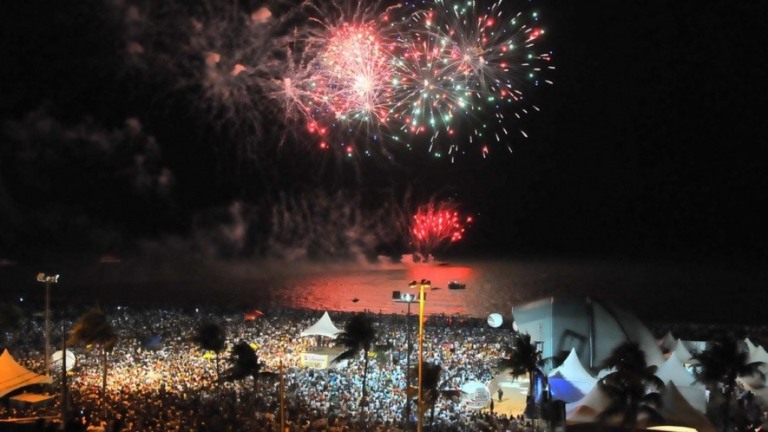 Na contramão das capitais, Maceió anuncia que irá manter festa de réveillon