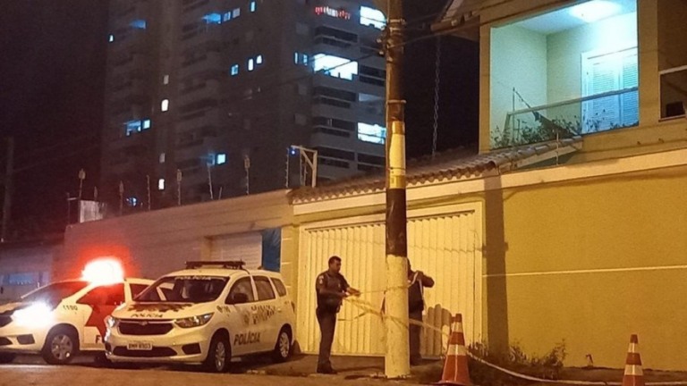 Dentista é presa em flagrante após balear marido no interior de SP