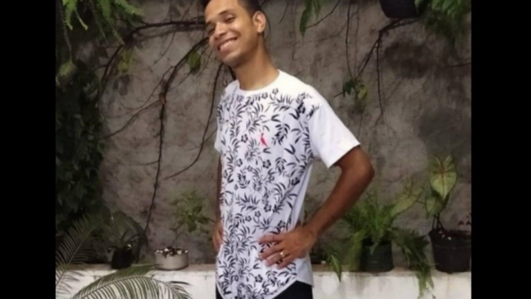'Sonho era de ser jogador', diz irmã de ciclista morto por lateral do Flamengo