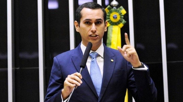 Governo tem lista de indicações para orçamento secreto, diz jornal