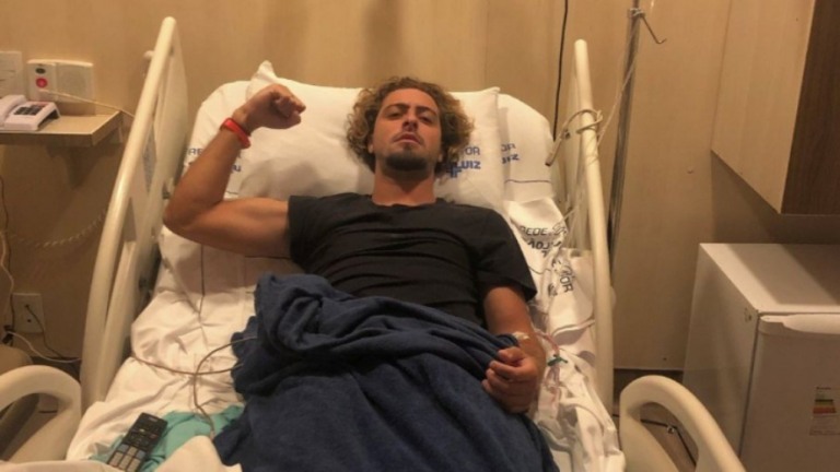 Ex-ator de 'Malhação' sofre acidente e fratura três vértebras