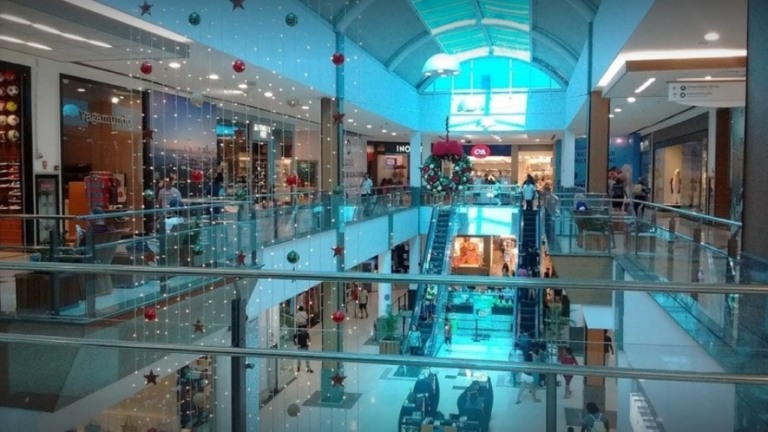 Natal: shoppings lotam, mas pouca gente compra; vendas devem cair 5%