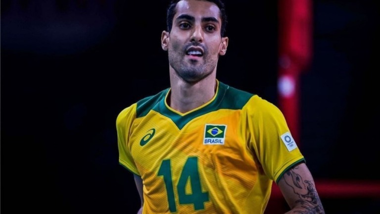 Douglas Souza no BBB22? Jogador abandona a Itália e levanta suspeitas