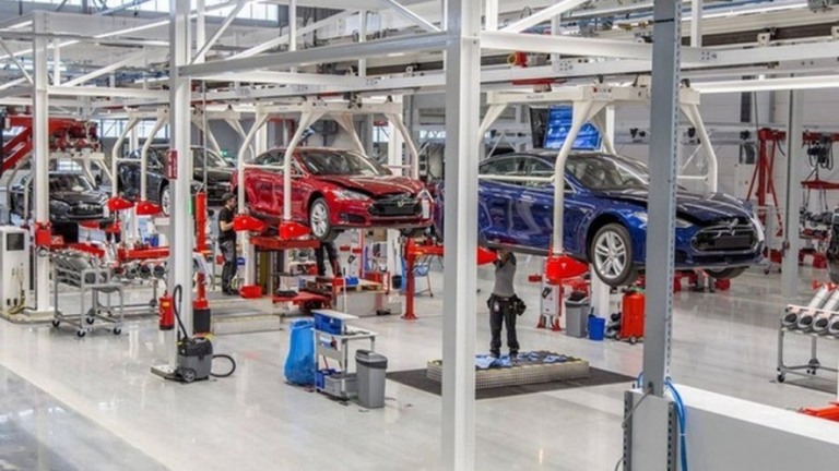 Tesla sofre segundo processo por assédio sexual