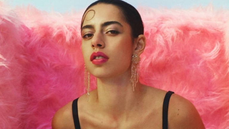 Após polêmica com prêmio, Marina Sena tem Instagram desativado