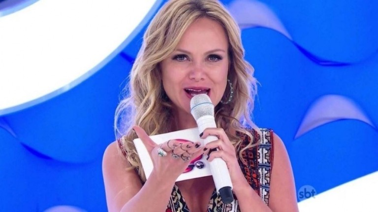 Após flagra de biquíni vazado, Eliana desabafa: "Me sentindo livre!"