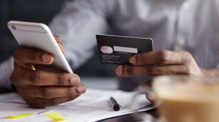 Procon ameaça Amazon e Americanas com multa por preços na Black Friday