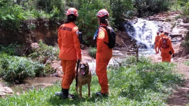 Mãe e filha desaparecidas têm buscas suspensa por causa de chuva forte