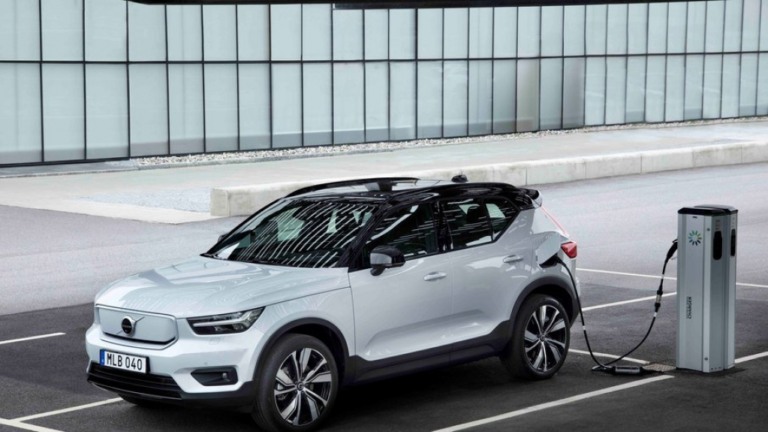 Volvo  XC40 agora é apenas elétrico e a marca investe em estradas eletrificadas