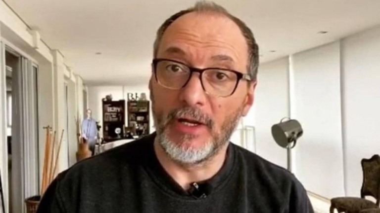 Brito Jr diz que Carelli é responsável por "fracasso" de "A Fazenda"