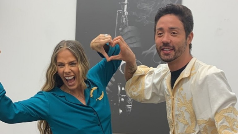 'A Fazenda 13': Adriane Galisteu dá vestido de presente para Rico