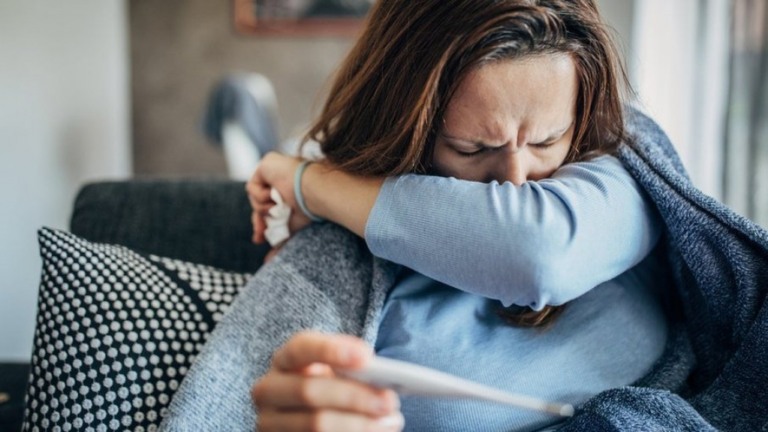 Gripe H3N2 chega a 11 estados e apagão do SUS dificulta notificações