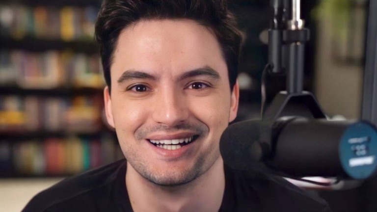 Felipe Neto diz que foi cortado de amigo secreto da Globo por briga