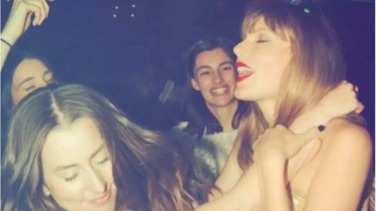 Festa de Taylor Swift tem casos de Covid-19 e suspeita de ômicron