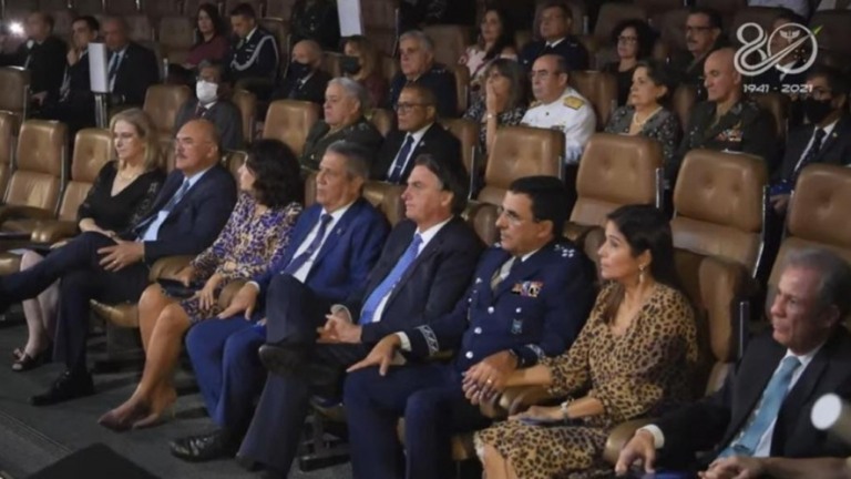 1,9 mil militares da FAB rejeitaram a vacina contra a Covid-19