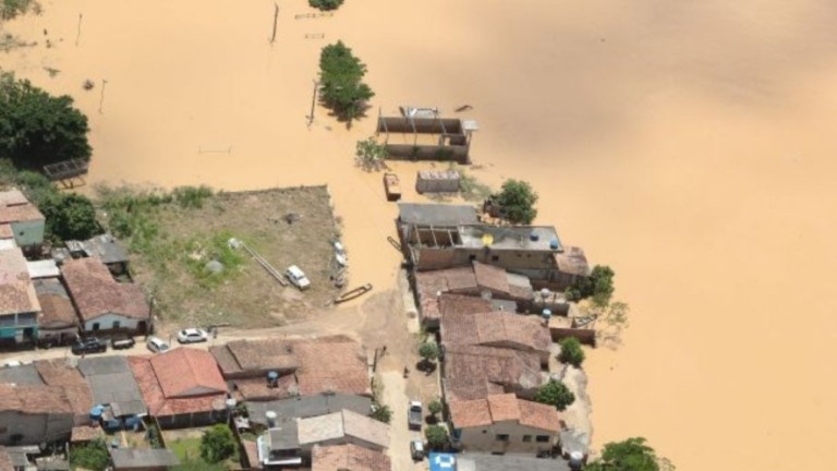Chega a 14 o número de mortos em decorrência das chuvas na Bahia