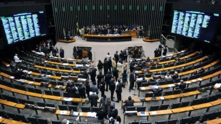 Congresso diverge sobre Fundão de R$ 5 bi e trava votação do Orçamento