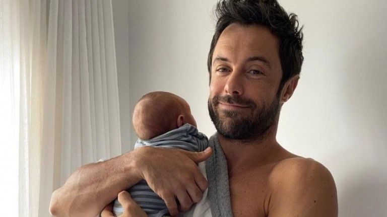 Kayky Brito sobre filho recém-nascido: "Chora mais que cavaquinho"