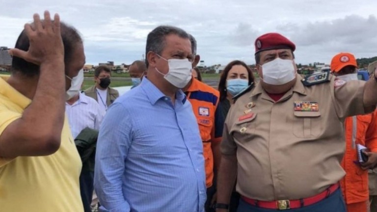 BA: governador diz que chuva parou, mas 'água não para de subir'