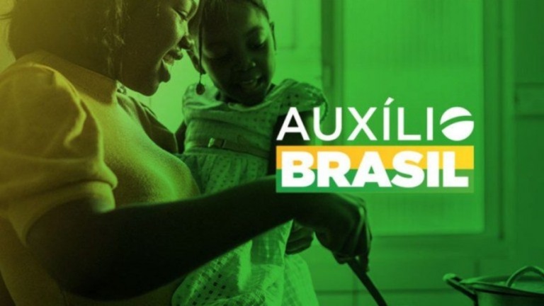 Troca do Bolsa Família por Auxílio Brasil: 43% aprova e 41% desaprova Troca do Bolsa Família por Auxílio Brasil: 43% aprova e 41% desaprova