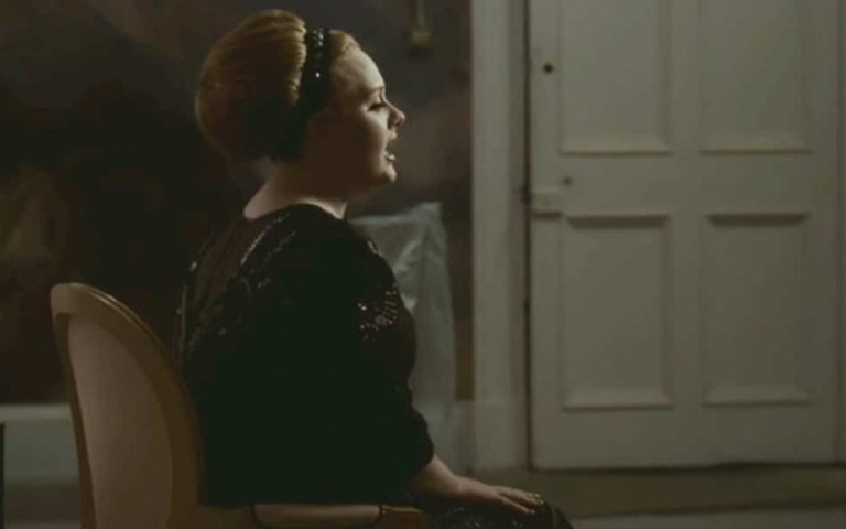 Adele: "Rolling In The Deep" bate 1 bilhão de streams no Spotify