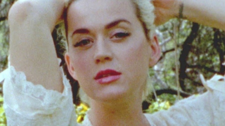 Katy Perry volta aos palcos com residência em Las Vegas e música nova