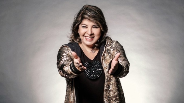 Roberta Miranda rasga o verbo ao desejar o fim de 2021: "Vá pra pqp"