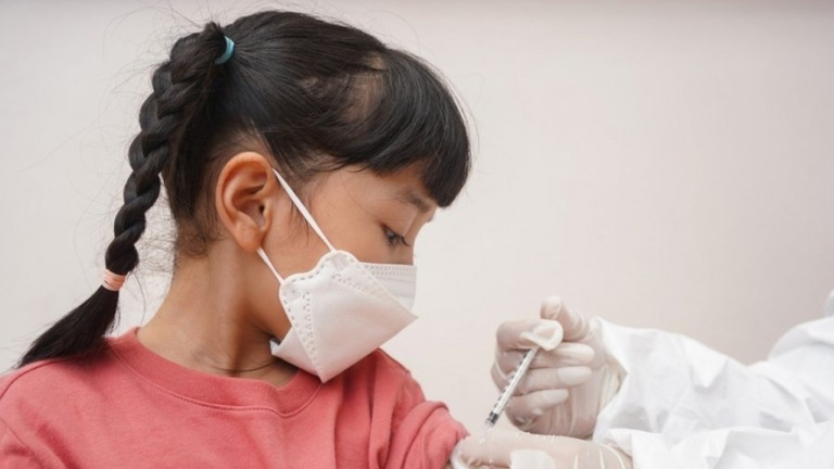 Anvisa lista 17 orientações para vacinação de crianças contra Covid
