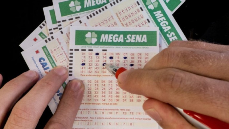 Mega da Virada: veja as dezenas sorteadas para o prêmio de R$ 378 mi