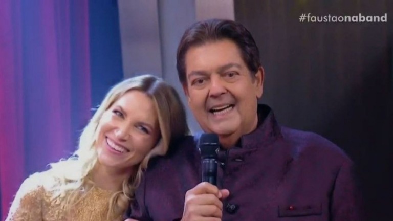 Faustão anuncia Anne Lottermann na Band e alfineta a Globo