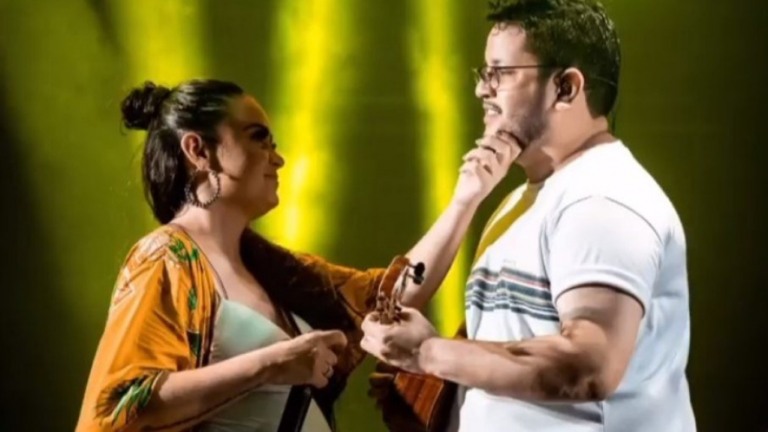 Luiza publica nova foto com Maurílio: "Não esquece que fui eu"