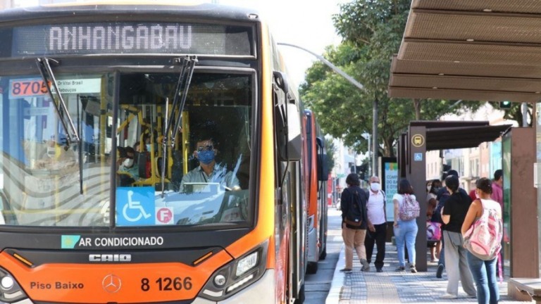 Passagem do ônibus municipal sobe em 7 cidades da Grande SP; veja tarifas