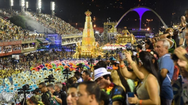 Carnaval: capitais cancelam desfiles e blocos de rua devido à Covid-19
