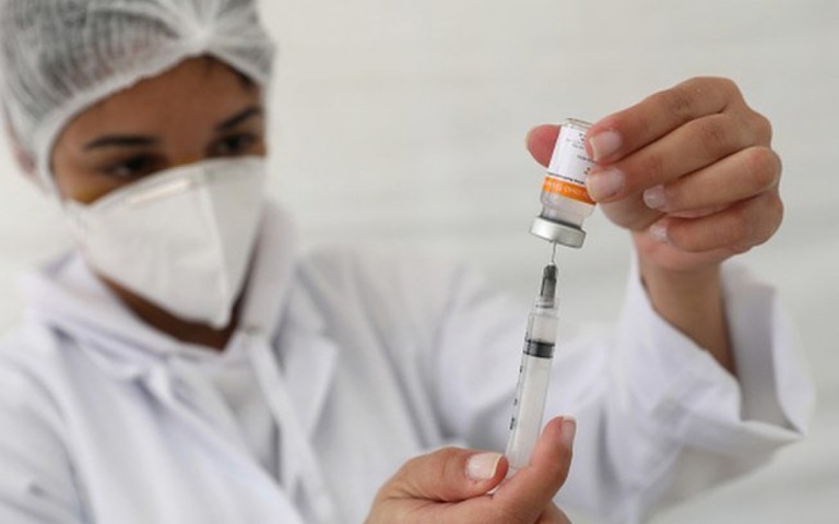 Por que vacinados ainda podem pegar Covid e isso não é falha da vacina
