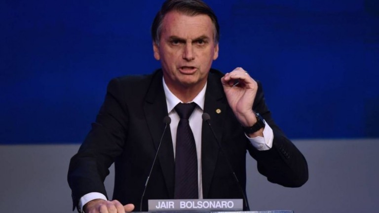 Bolsonaro volta a atacar as urnas e diz que eleições serão "limpas"