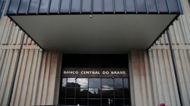 Retiradas da poupança chegam a R$ 35,5 bi em 2021, pior resultado em quatro anos